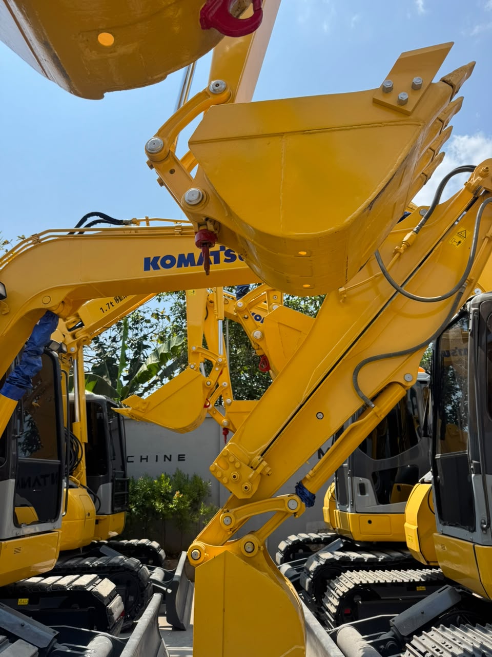 Detail bucket excavator CV GN PUTRA